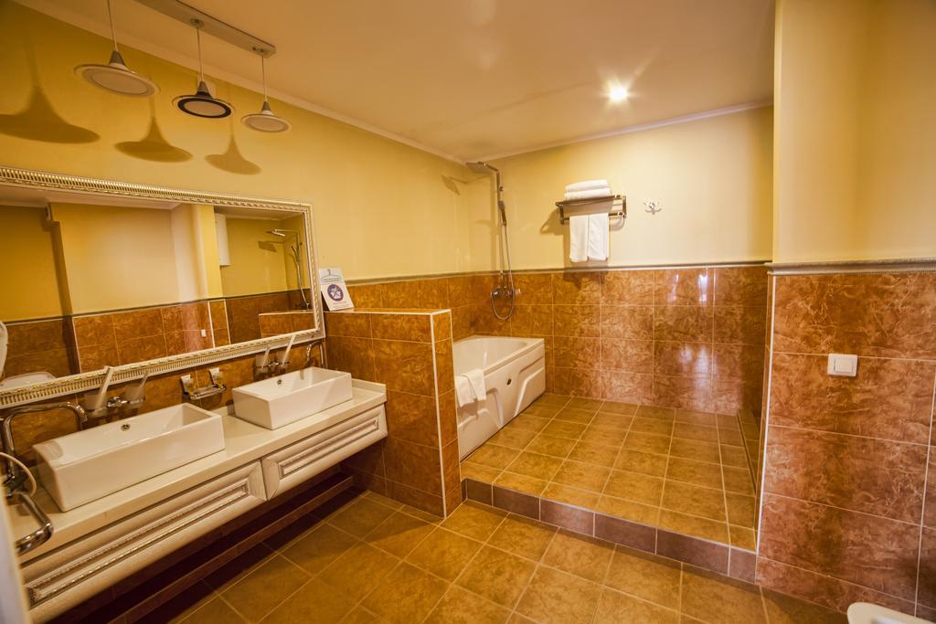 Hotel Orto Asia Osh Εξωτερικό φωτογραφία